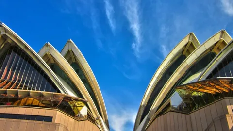 《孔帕尼：他如兄长般指导我，转会费30万欧？不过是小细节！》